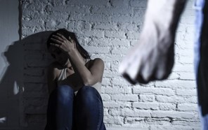 Τρικαλινός αστυνομικός ένοχος για άσκηση βίας κατά της συζύγου του